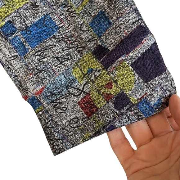 INOAH  - SIZE MEDIUM - GOTH STYLE GRAFFITI LIKE PRINT - MULTI COLORED - B11 - Picture 4 of 14